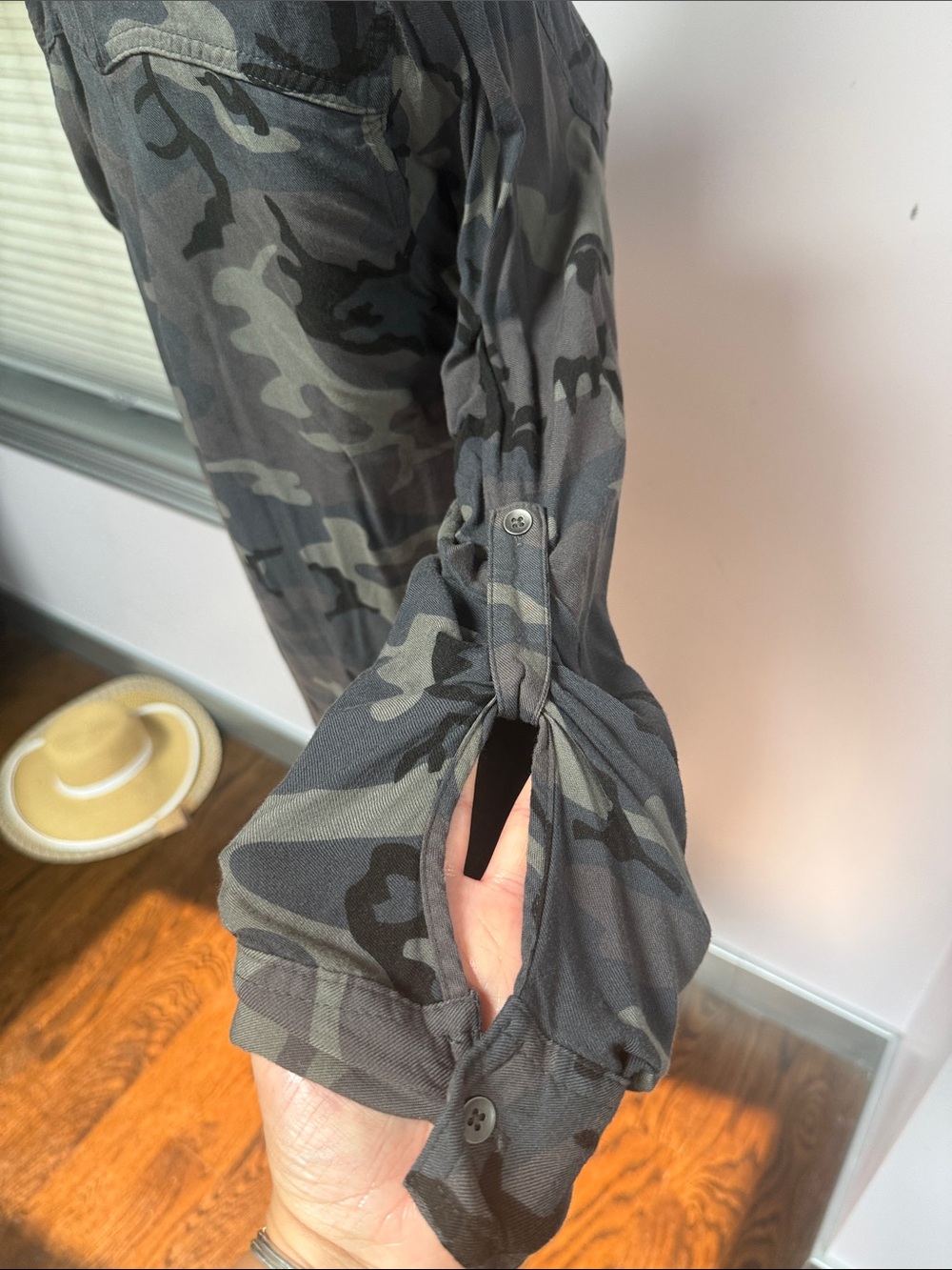 Rock and Republic button down shirt black camouflage large - Picture 3 of 7